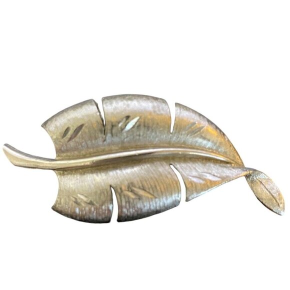 Vintage JJ Jonette Jewelry Signed Vintage Silver Tone Twisted Leaf Pin Brooch - Picture 1 of 4